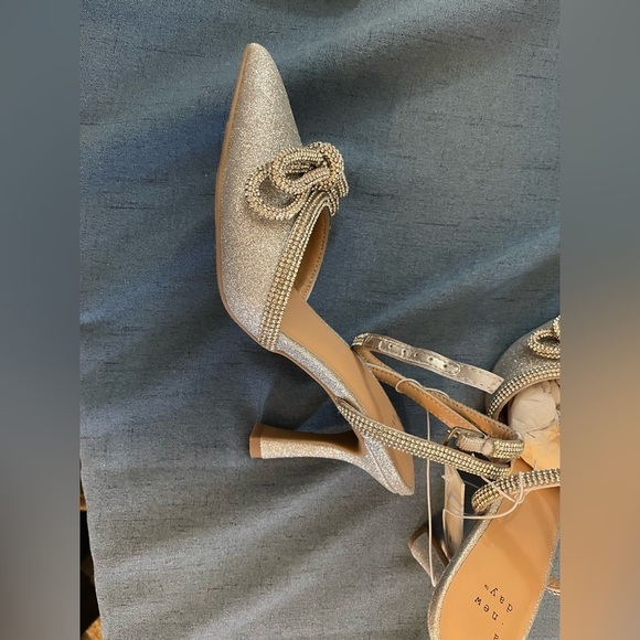 A New Day Carmin Bow Pumps, Size 5.5, NWT - Picture 7 of 8